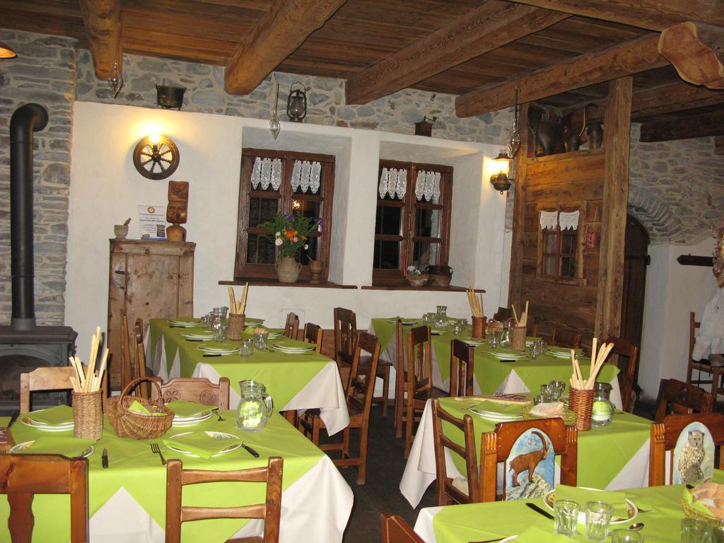 Agriturismo Barba Gust Cesana Torinese Eksteriør billede