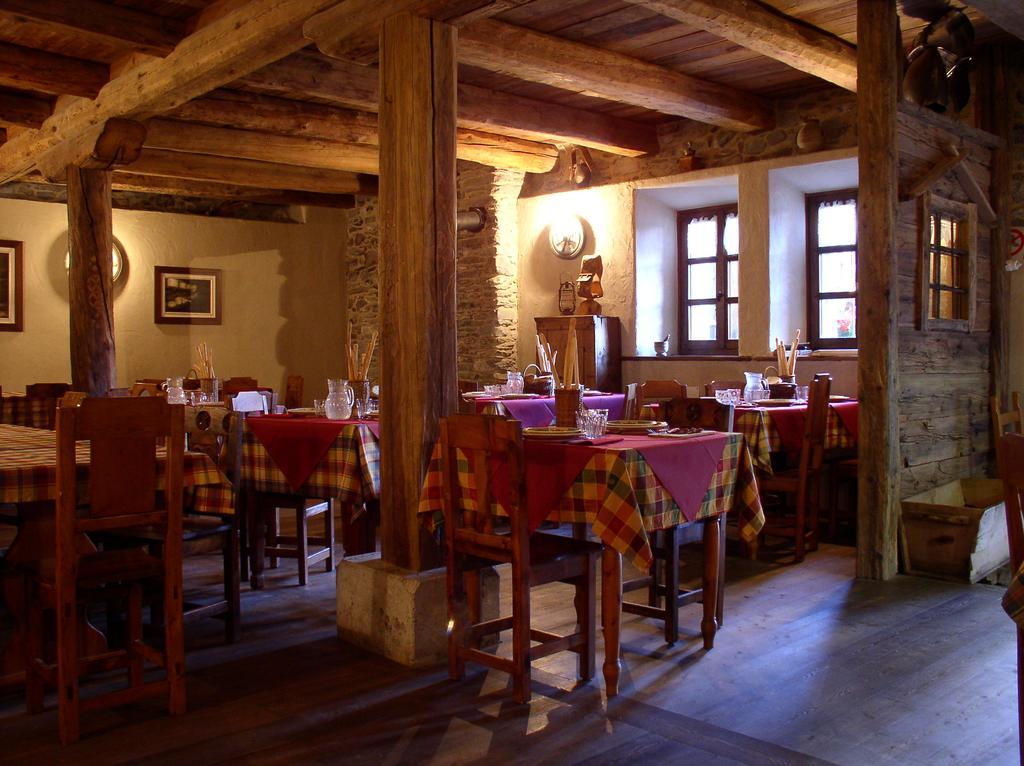 Agriturismo Barba Gust Cesana Torinese Eksteriør billede