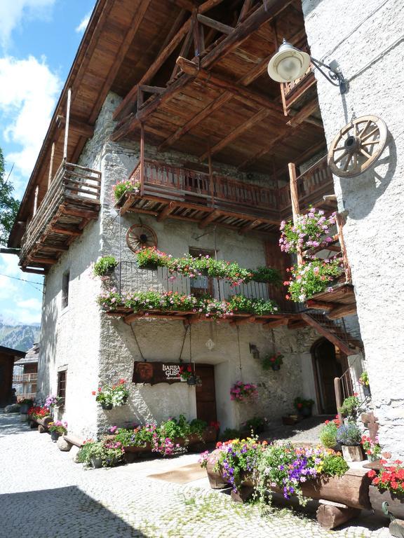 Agriturismo Barba Gust Cesana Torinese Eksteriør billede
